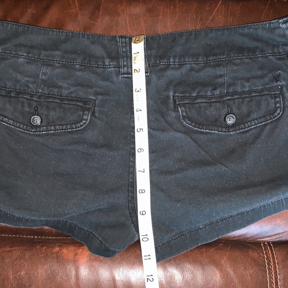 American Eagle stretchy fit black shorts Size 6 - Picture 5 of 7